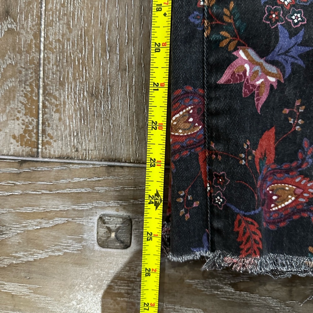 Kensie Vintage Luxe Jeans - Picture 13 of 13